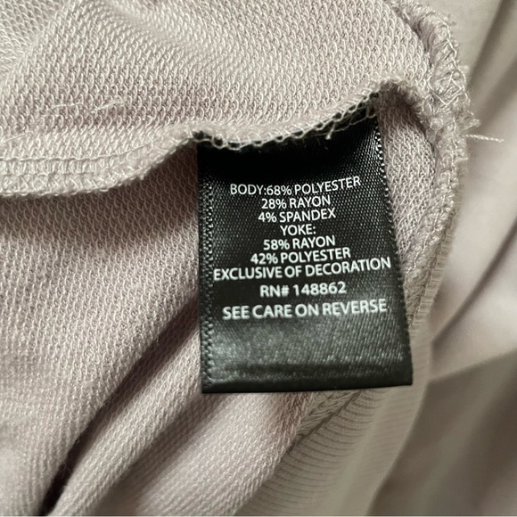 🆕NWT🔖Torrid Grey Lightweight French Terry Eyelet Detail Top - 3X - Picture 8 of 8